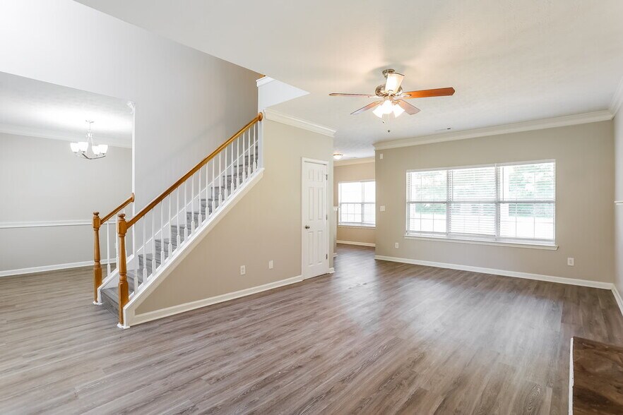 Building Photo - 203 Forrest Way