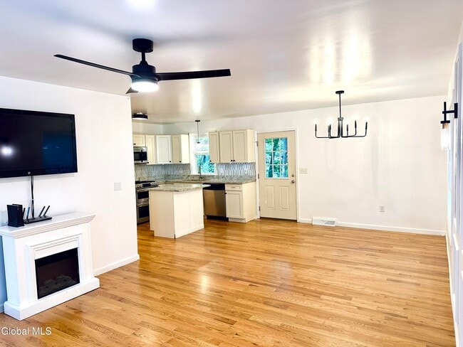 Building Photo - 21 Loughberry Rd