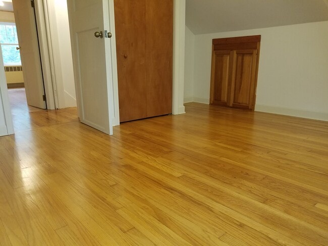 Building Photo - 68 Blatchley Ave