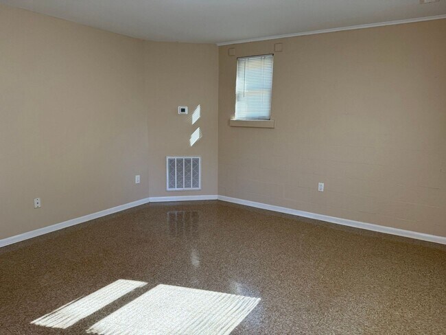 Building Photo - 5200 John Hall Rd