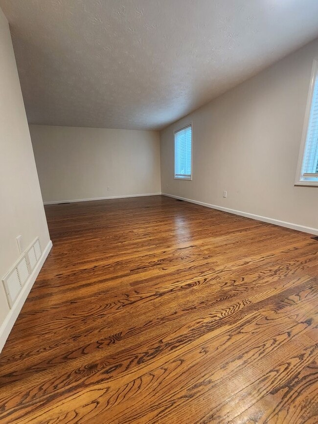 Primary Photo - For Rent – Beautiful 3-Bedroom Split-Level...