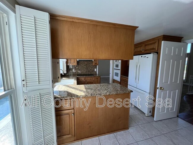 Building Photo - 6822 Lafayette Dr