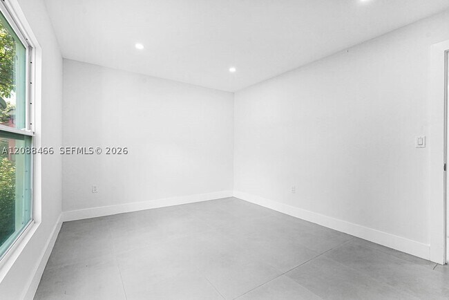 Building Photo - 4520 NW 3rd Ave