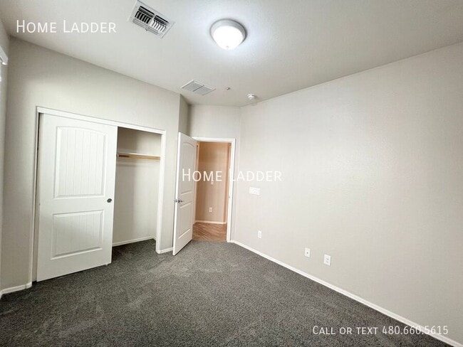 Building Photo - 3687 E Rakestraw Ln