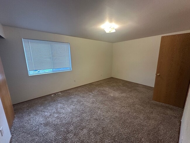 Building Photo - CL2506-2508