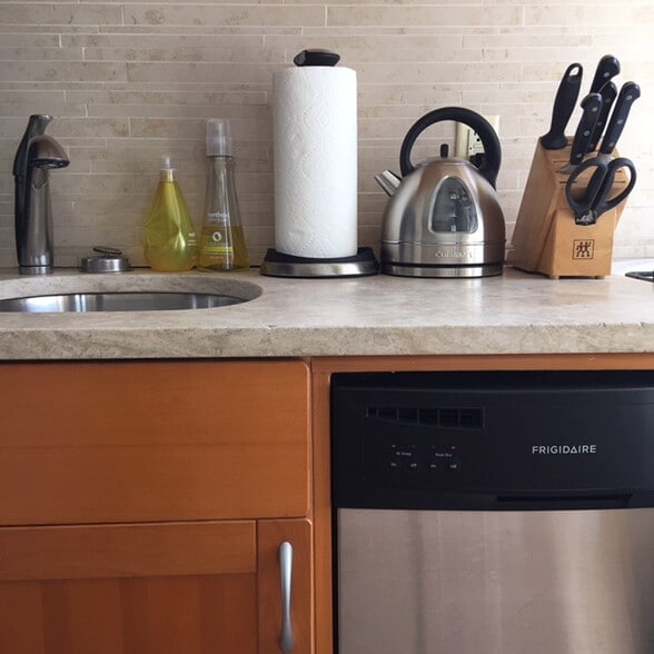 Building Photo - 227 E 57th St