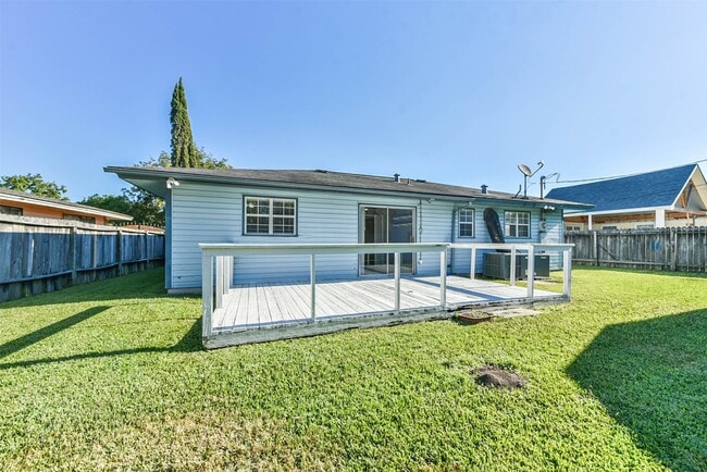 Building Photo - 3706 Ramsey Dr