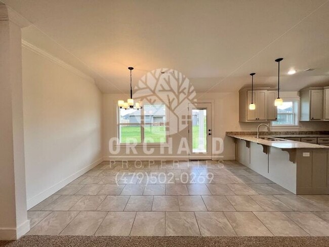 Building Photo - Siloam Springs- Single-Family Home- Stunning Cherrywood Plan