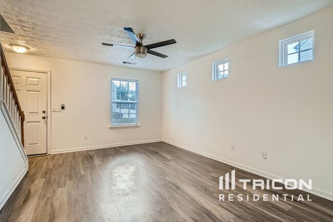 Building Photo - 134 Oak Grove Pl