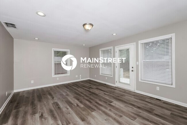 Building Photo - 3 Bedroom Pet-Friendly Home in Louisville,...