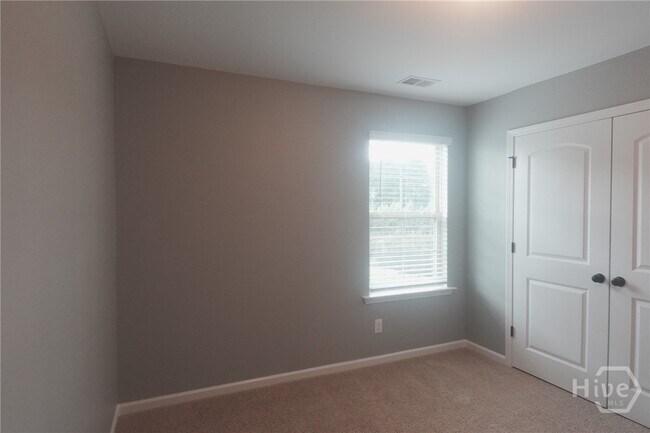 Building Photo - 70 Hazen Dr
