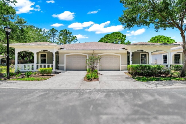 Building Photo - 2028 Villa Sites Dr