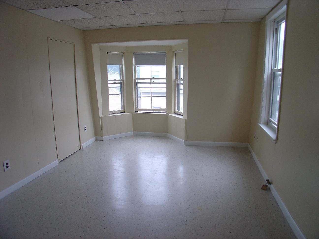 Building Photo - 22 Vinton St