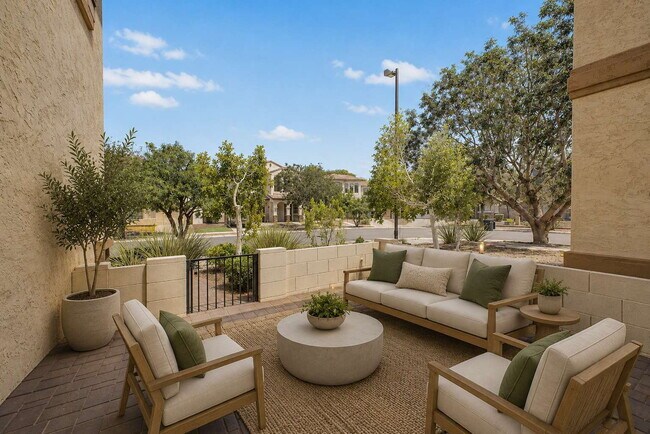 Building Photo - LIVE THE POWER RANCH LIFESTYLE — INTERNET & LANDSCAPING INCLUDED!