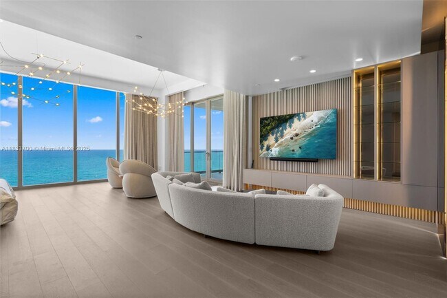 Building Photo - 17901 Collins Ave