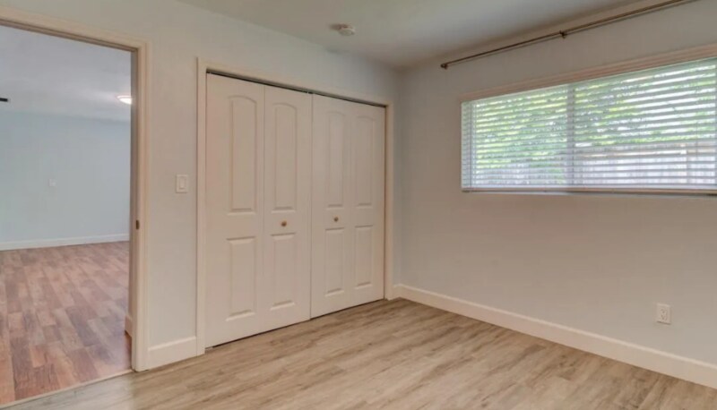 Building Photo - 1462 Roosevelt Blvd