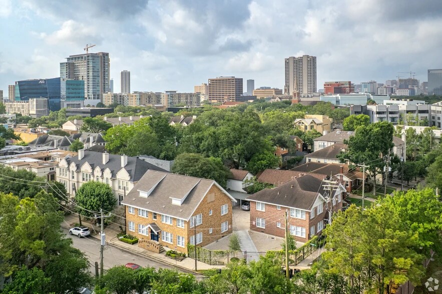 Context - 4907 Louisiana St