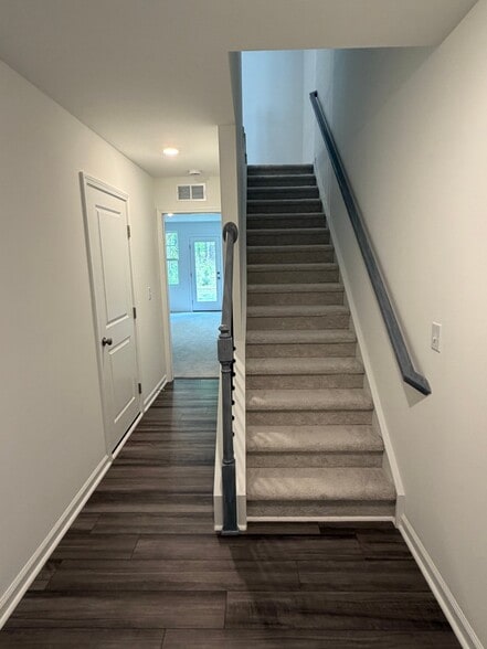 Building Photo - 3602 Elm Grv Ln