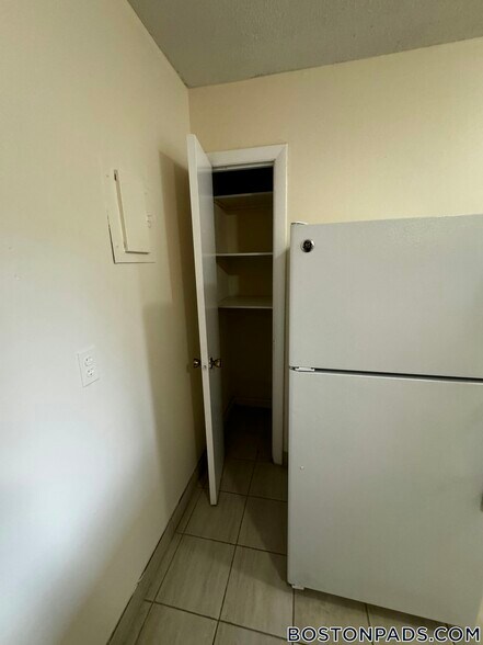 Building Photo - 90 Gardner St