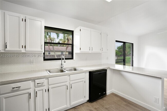 Building Photo - 6043 Felter St