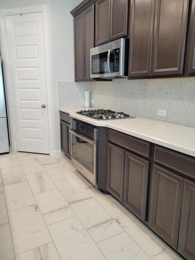 Building Photo - 10342 Aldrin Dr