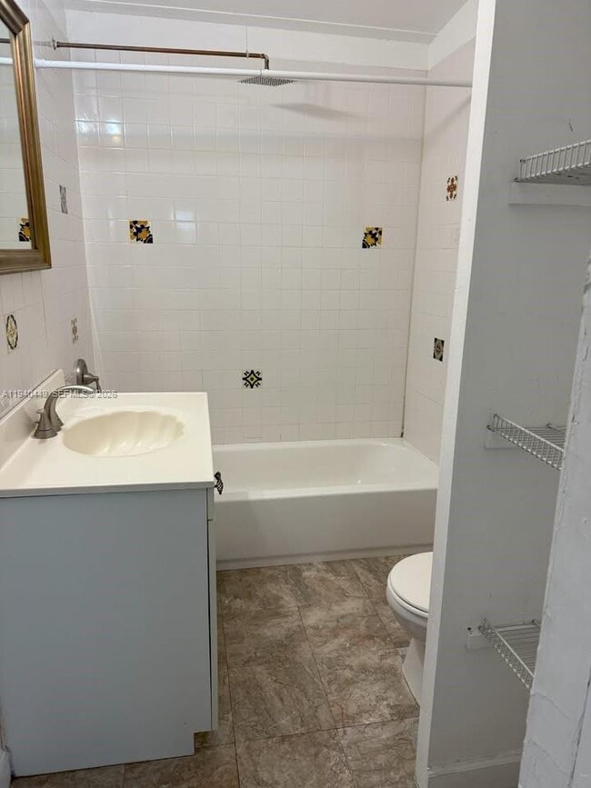 Building Photo - 2267 SW 16th St