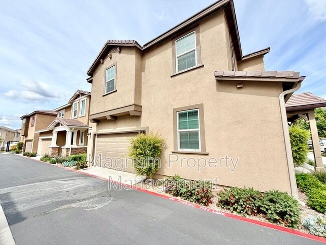 Building Photo - 40617 Birchfield Dr