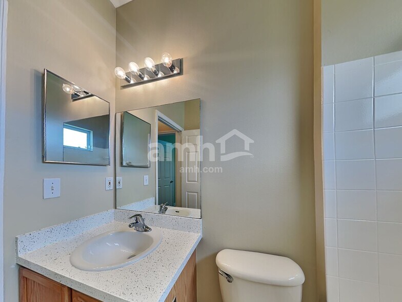 Building Photo - 1345 Brooke View Dr