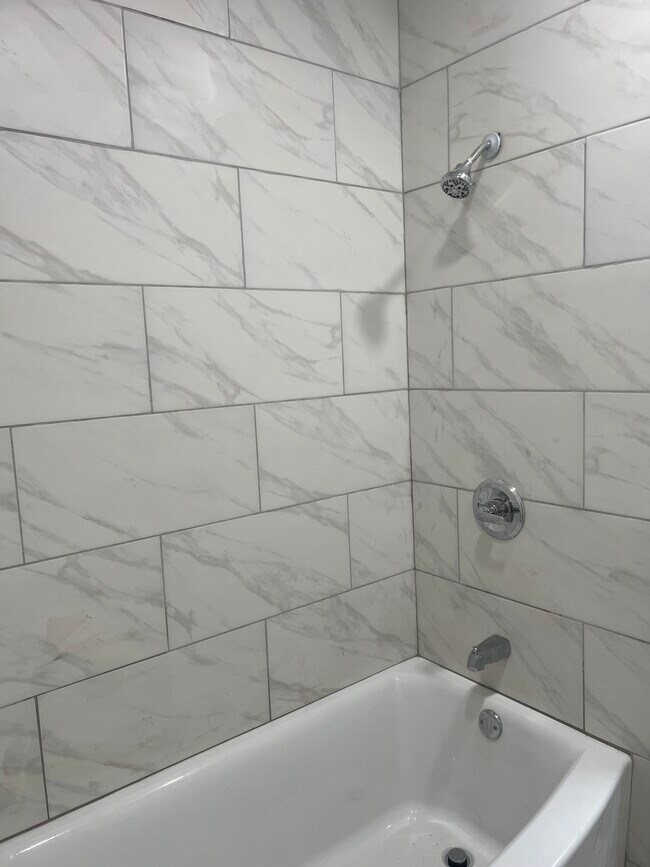 Building Photo - 309 E Mahanoy St