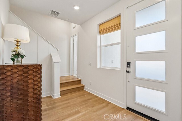 Building Photo - 275 Sash