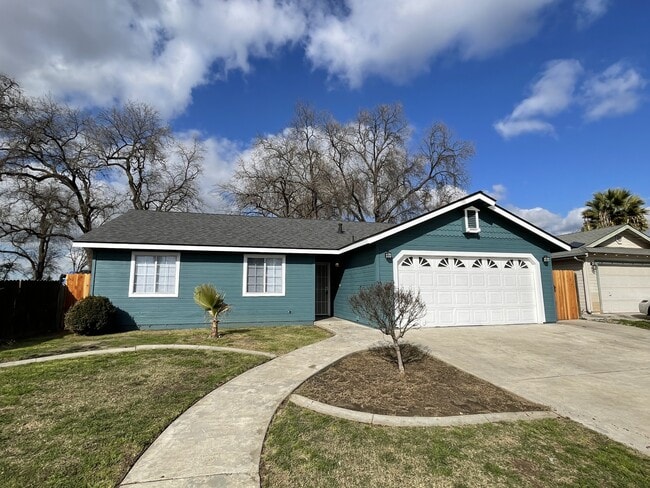 Primary Photo - 2800 E Valley Oaks Dr