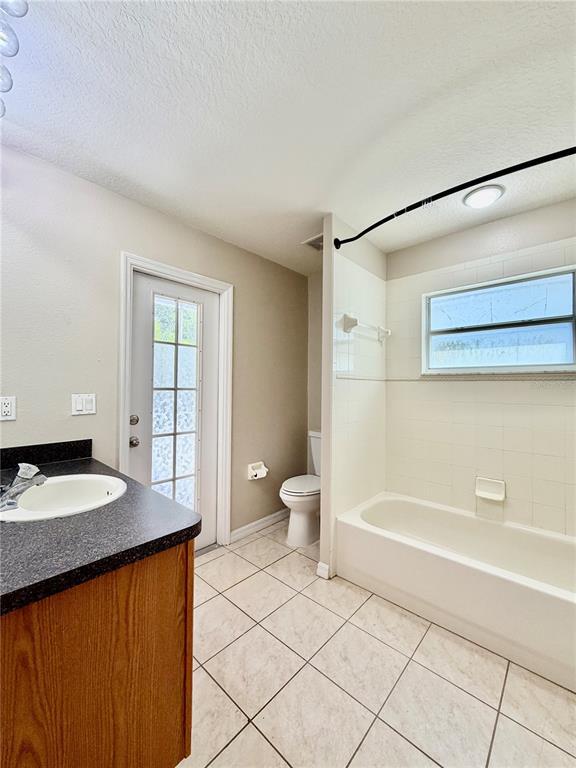 Building Photo - 2708 Wood Pointe Dr