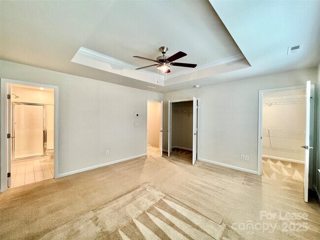 Building Photo - 310 Willow Wood Ct