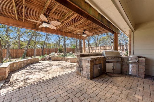 Building Photo - 608 Hawthorn Cir