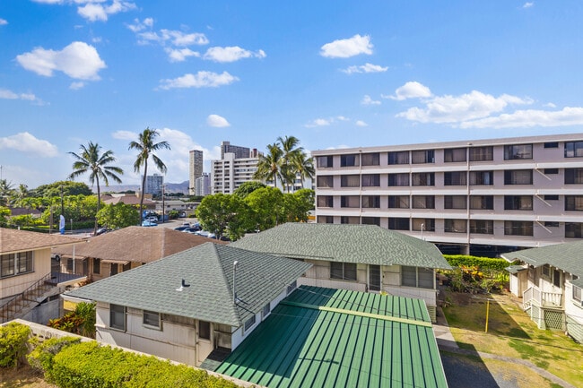 Building Photo - 909 Coolidge St