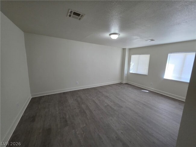Building Photo - 3412 Townhouse Dr