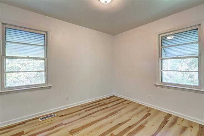 Building Photo - 3495 Charleston Cir