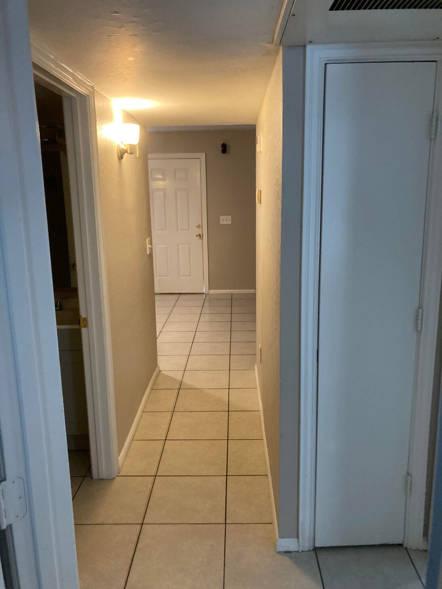 Hallway - 2405 E Pueblo Ave