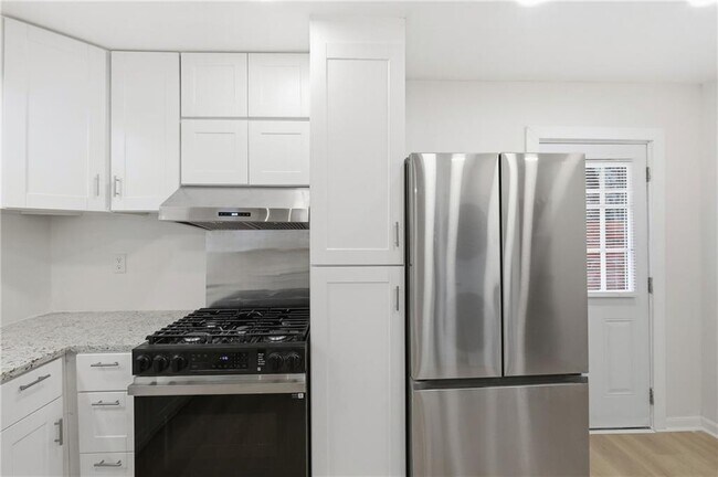 Building Photo - 2281 Polar Rock Ave SW