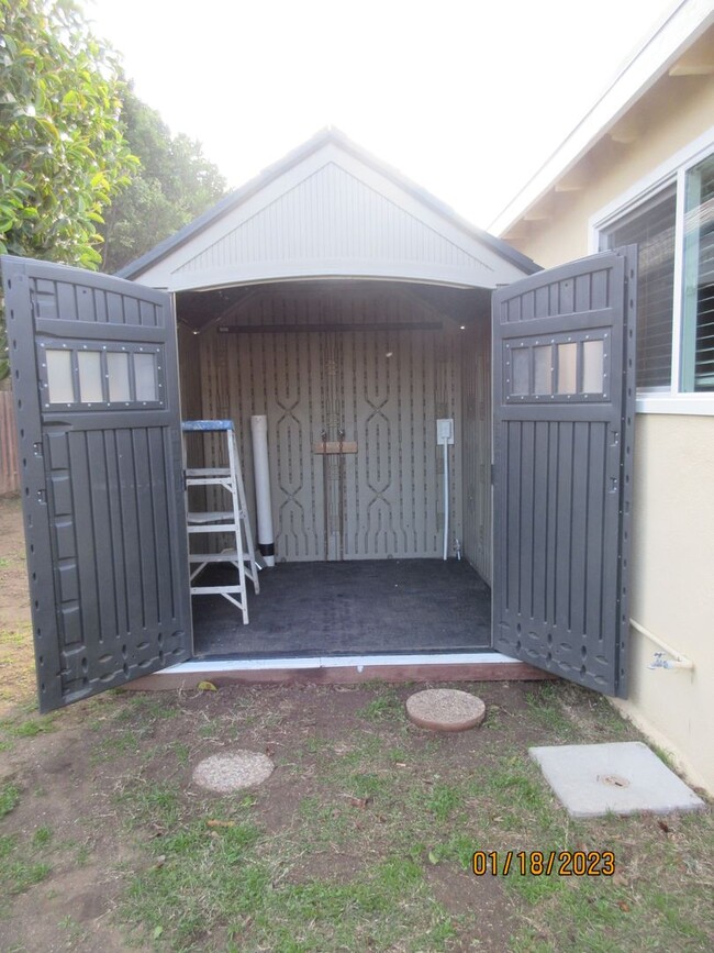 Building Photo - Renovated Guest House in Sylmar on Cobalt