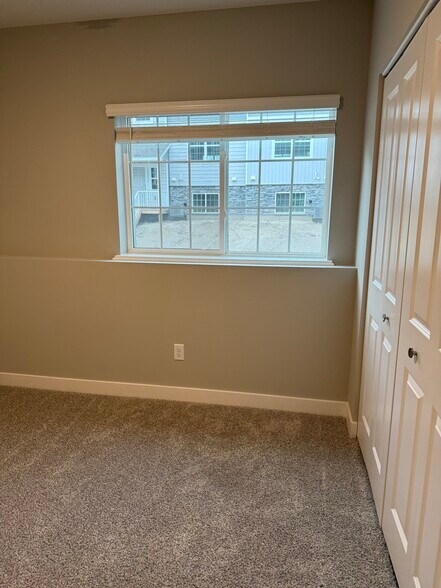 Building Photo - 12535 Guadalcanal Cir NE