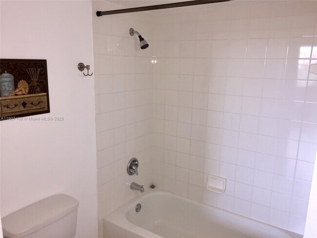 Building Photo - 19555 E Country Club Dr