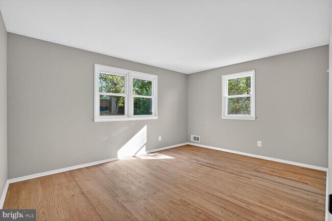 Building Photo - 5307 Kepler Ln