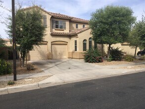Building Photo - Welcome to this beautifully maintained home in one of Gilbert’s most sought-after communities.