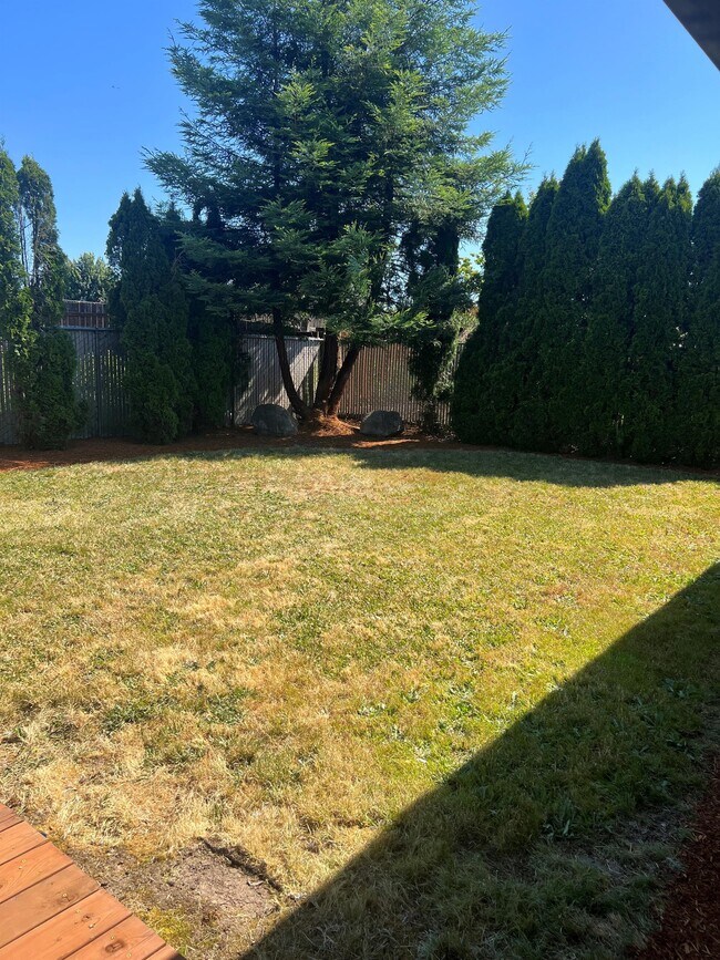 Building Photo - 601 High Ct