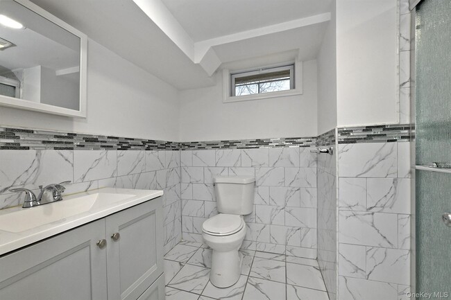 Building Photo - 110 Dix Hills Rd