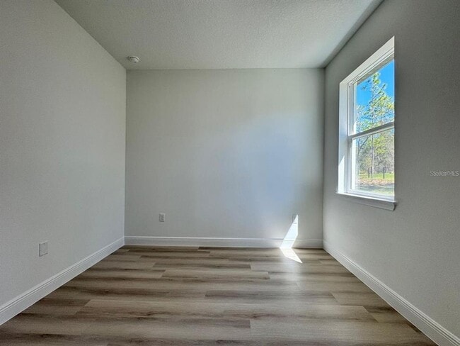 Building Photo - 7185 N Tallwood Dr