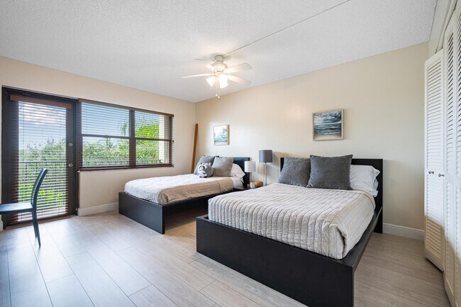 Building Photo - 5100 N Ocean Blvd