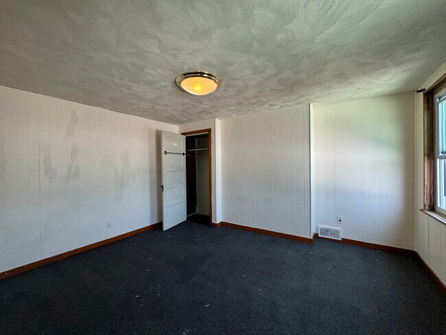 Building Photo - 505 Cato St