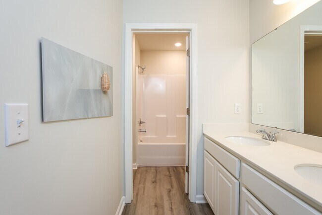 Building Photo - 88 Enclave Wy